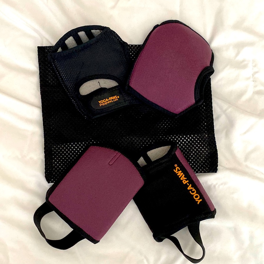 Yogapaws- Padded yoga gloves and socks set